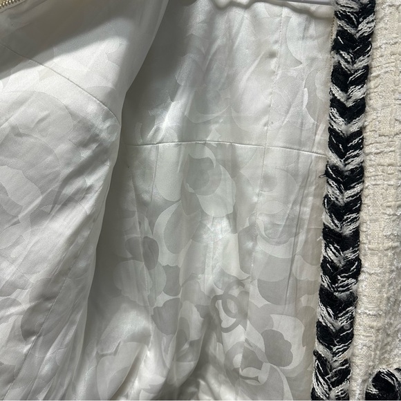 Chanel White Tweed Zip-Up Jacket 36 - Picture 12 of 16